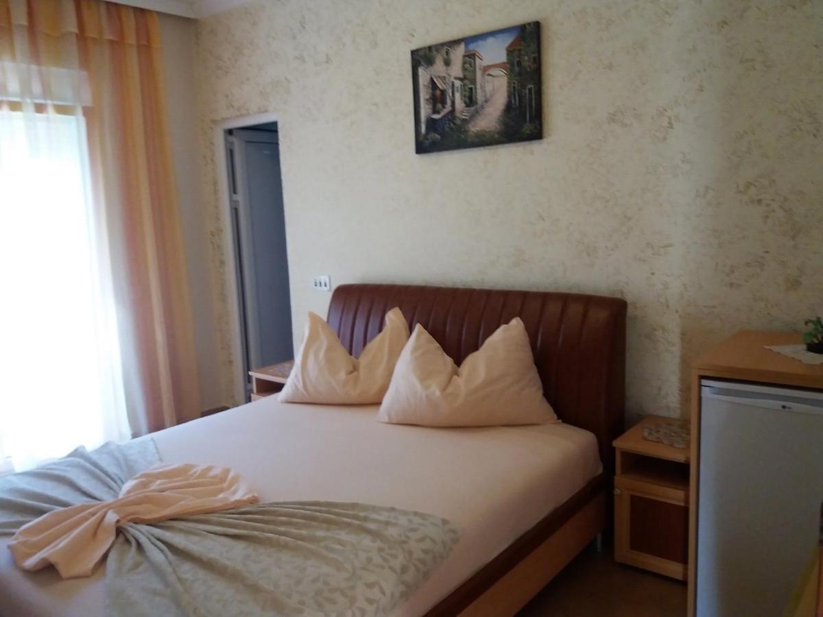Apartmants Elisa Ulcinj Exterior photo
